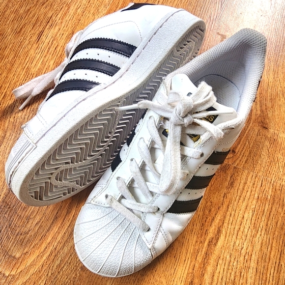 ADIDAS superstar - Picture 3 of 5